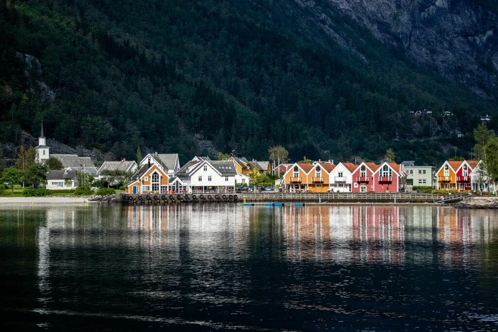 paises-nordicos-noruega-6 https://economia.wiki/paises/por-que-noruega-es-el-pais-con-mayor-indice-de-desarrollo-humano/